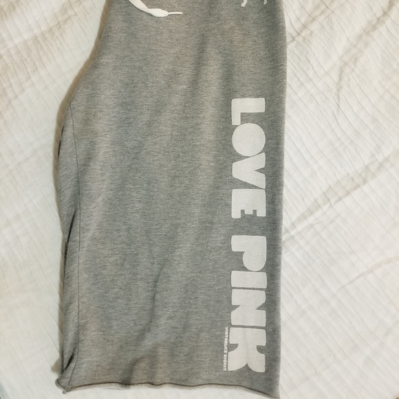 Victoria's Secret Pink Grey Bermuda Fleece Shorts - Picture 4 of 8